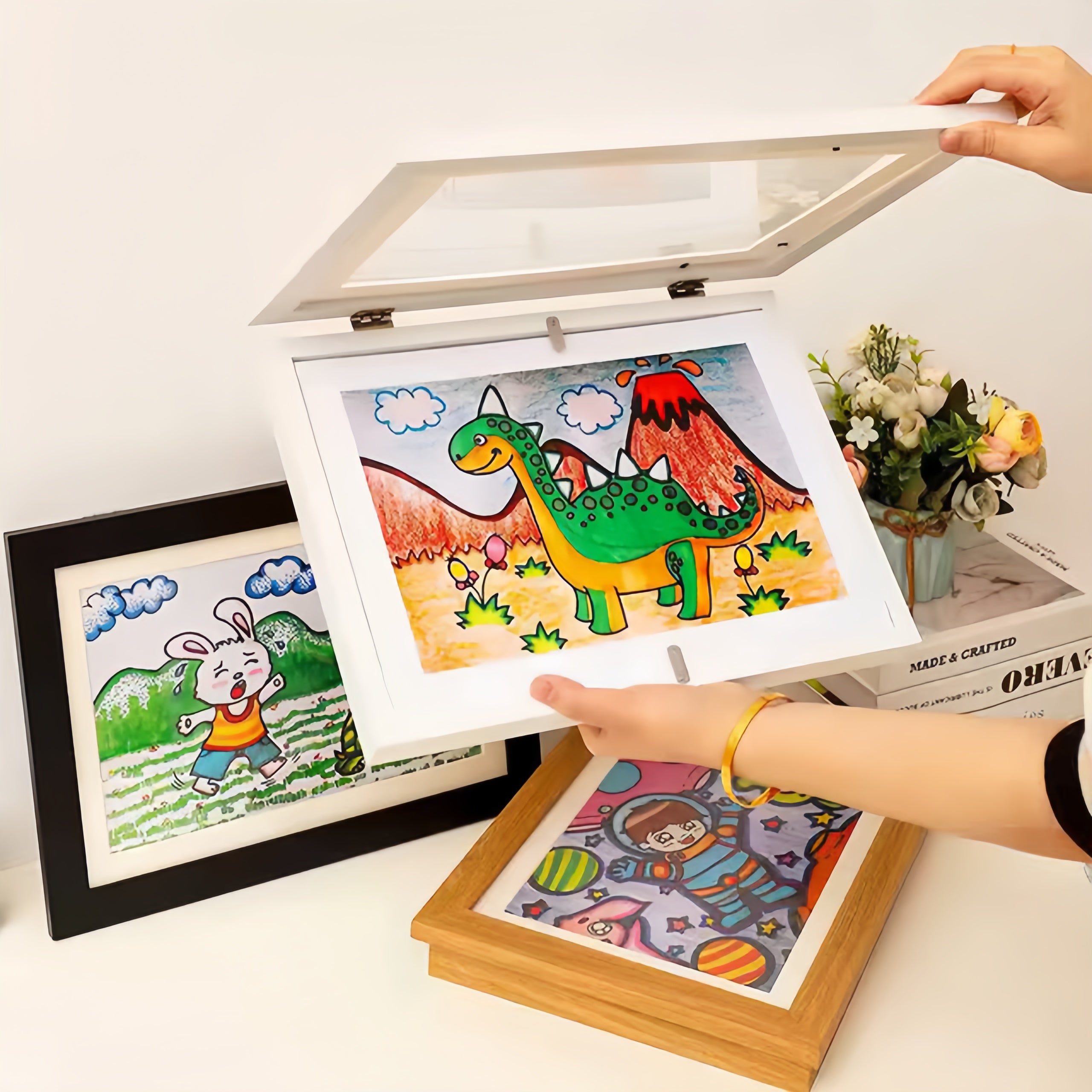 TimelessView - Kids Drawing Frame