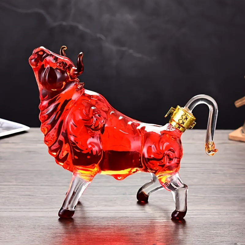 BullBold™ / Bull-Shaped Glass Whiskey Decanter