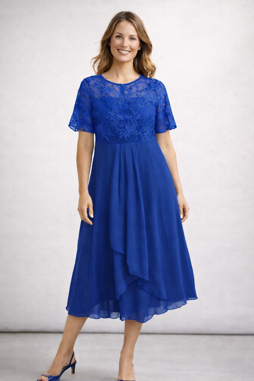 Women’s midi dress with lace and chiffon, short sleeves