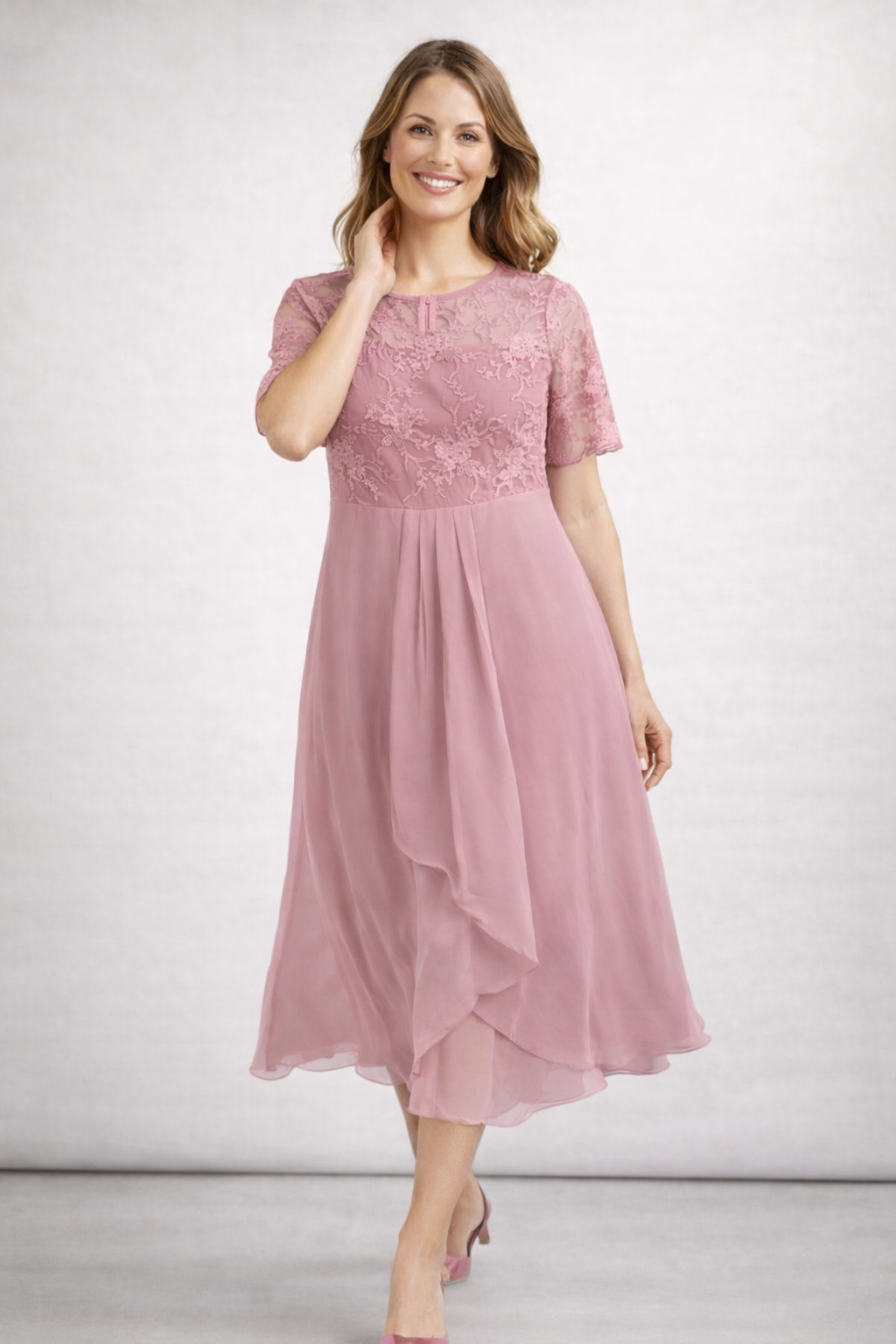 Women’s midi dress with lace and chiffon, short sleeves