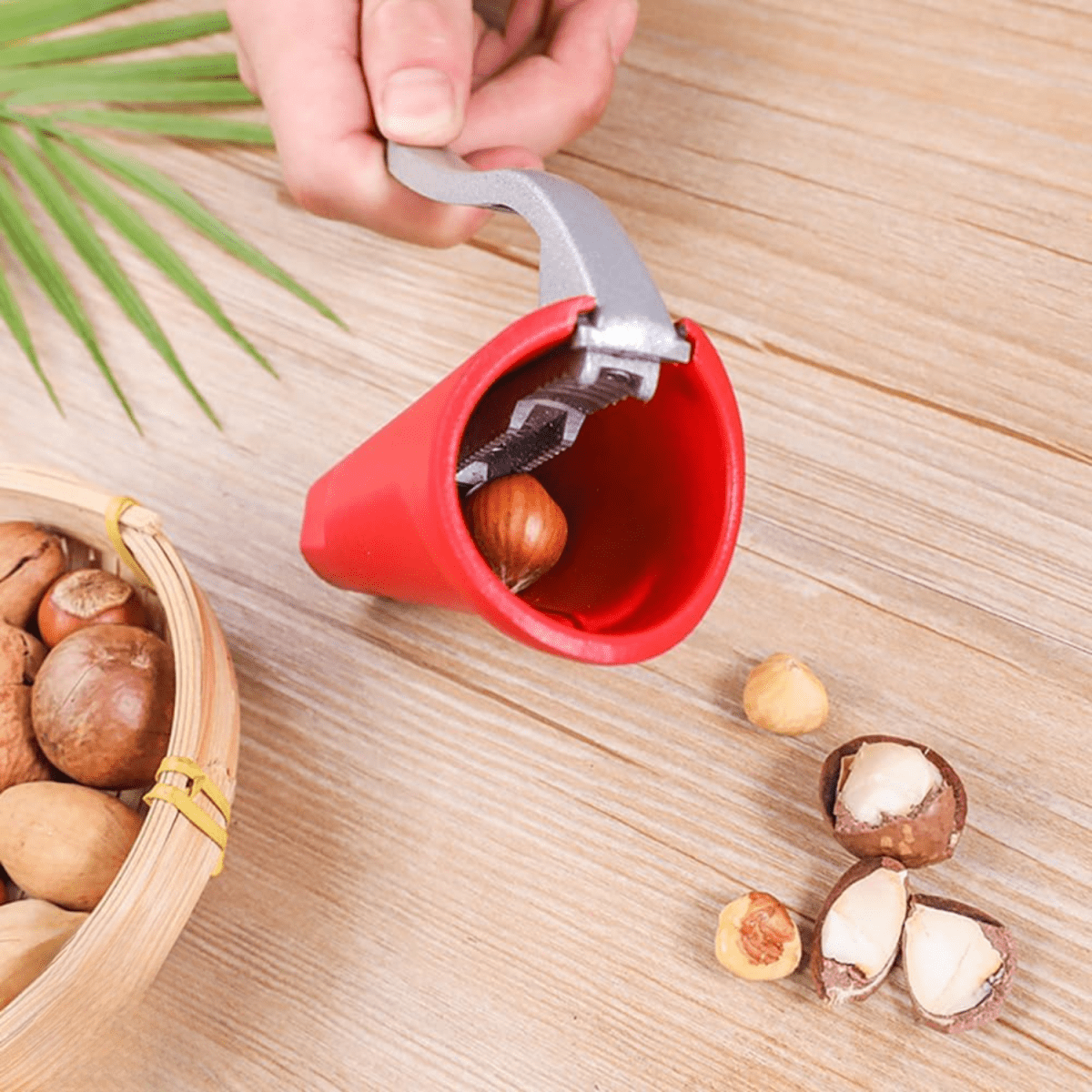 CrackEase – Cracks Every Nut With Minimal Effort - Lovitzo