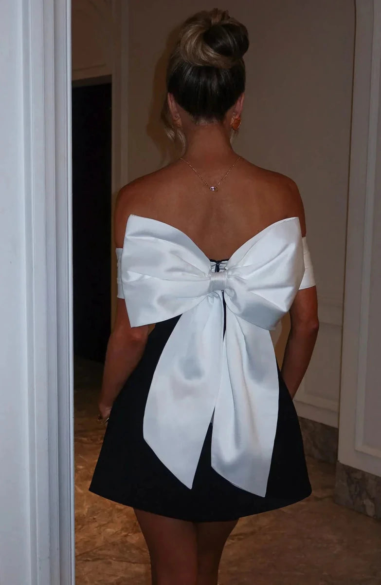 Elvaris - Backless Bow Mini Dress - Lovitzo