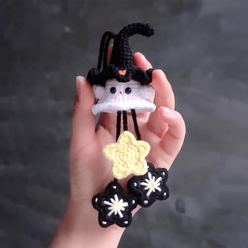 GhoulishGifts™ / DIY Witchy Ghost Crochet Kit - Lovitzo