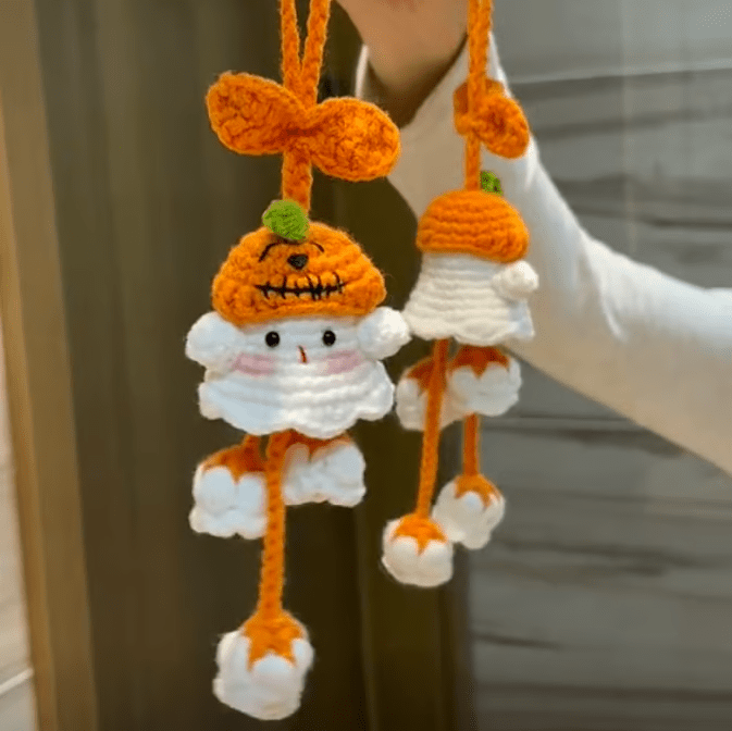 GhoulishGifts™ / DIY Witchy Ghost Crochet Kit - Lovitzo