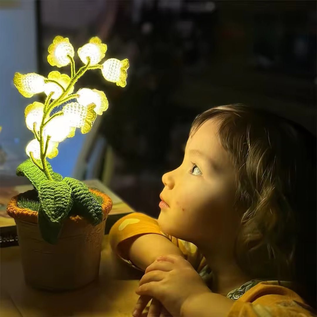 Lily Bloom Night Lamp - Lovitzo