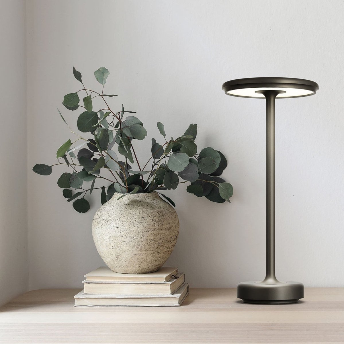 Lovitzo Table Lamp - Lovitzo