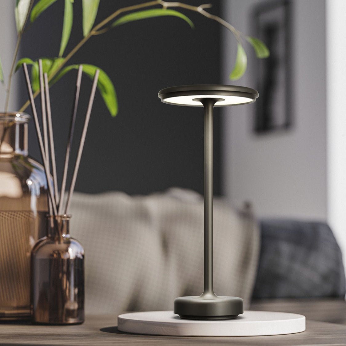 Lovitzo Table Lamp - Lovitzo
