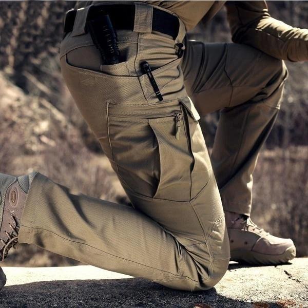 Pantaloni outdoor multifunzionali