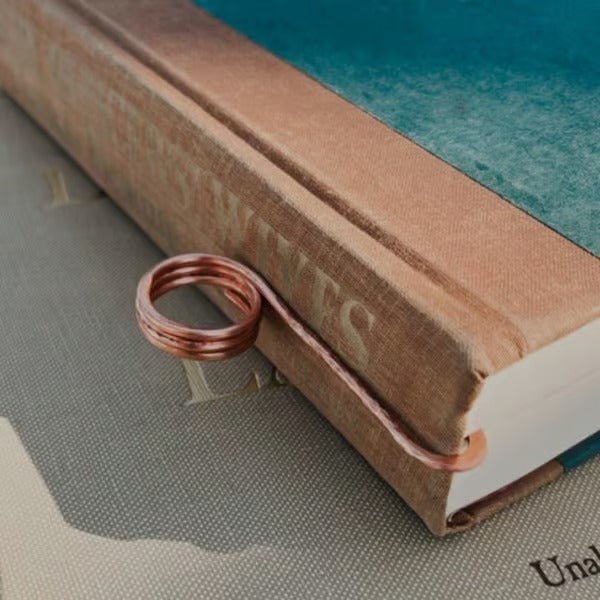 PagePledge™ / Handy Ring Bookmark - Lovitzo