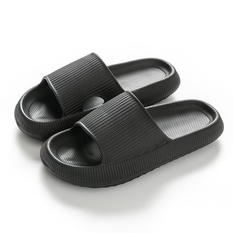 Soft, comfortable slippers - Lovitzo