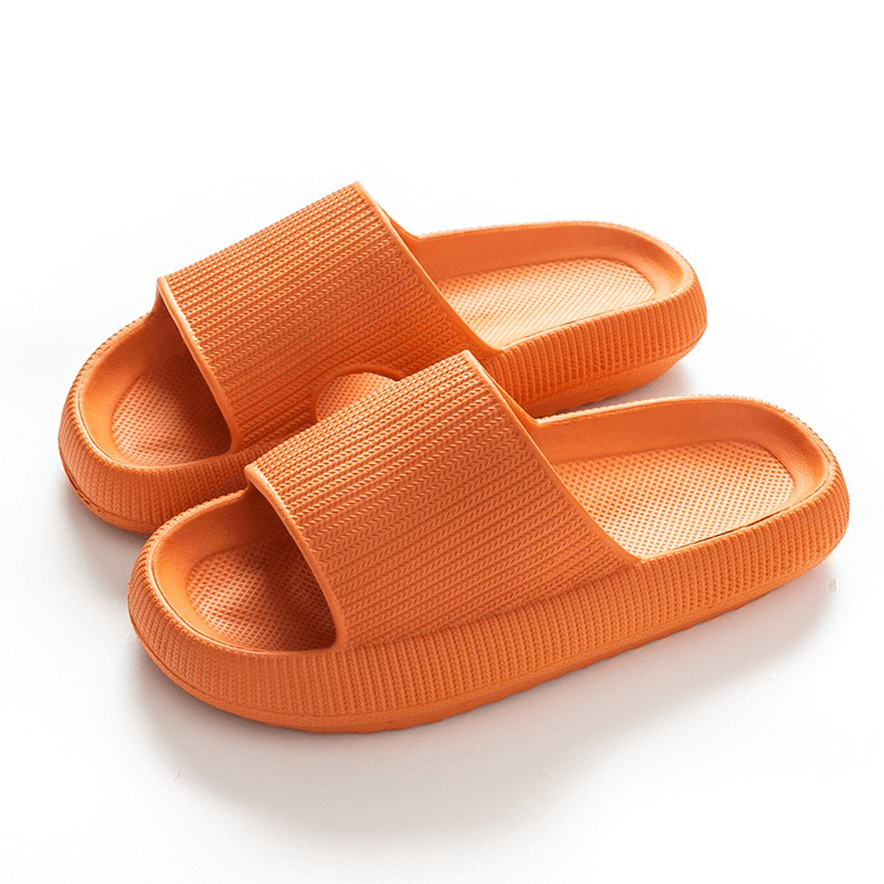 Soft, comfortable slippers - Lovitzo