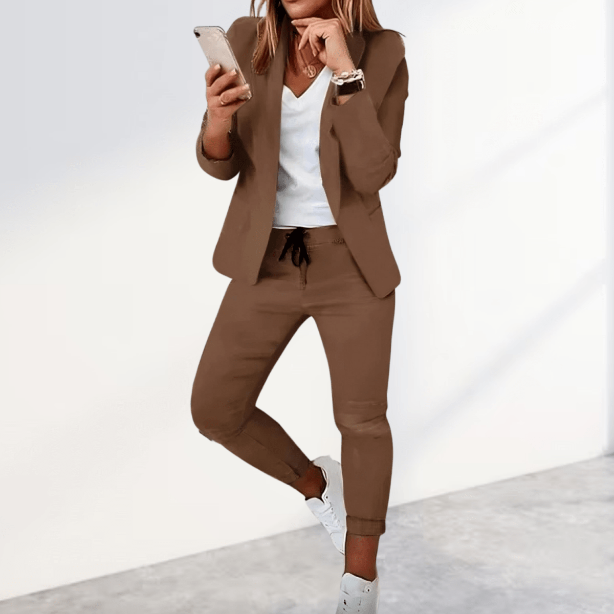 Stylish blazer and trouser set - Lovitzo