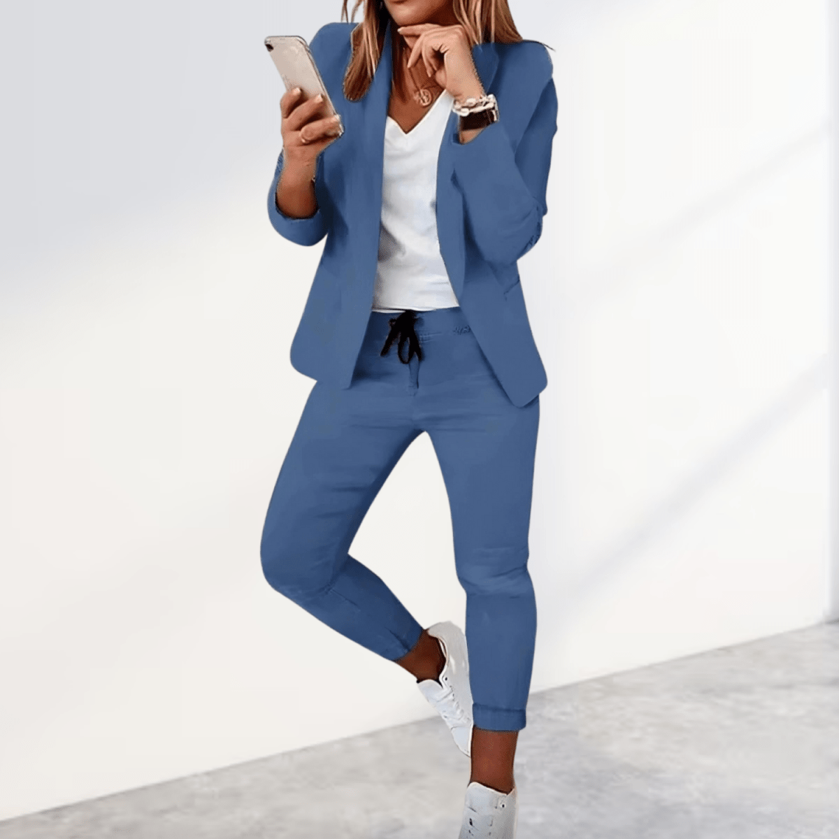Stylish blazer and trouser set - Lovitzo