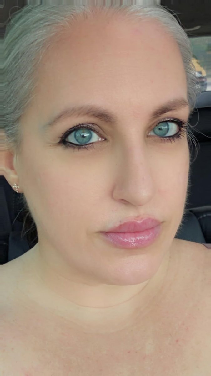 Veloura – Smooth, Rich Kohl Eyeliner - Lovitzo