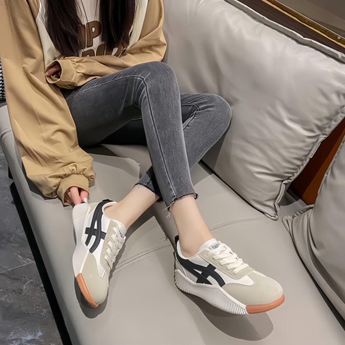 Zyphora - Women's Orthopedic Sneakers - Lovitzo